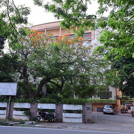 Hotel Surguru Pondicherry Exterior photo