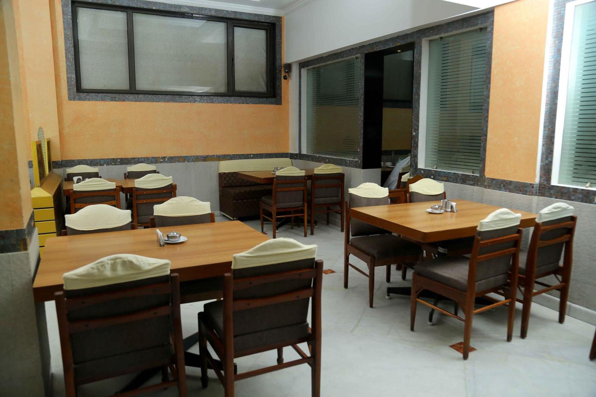 Hotel Surguru Pondicherry Exterior photo