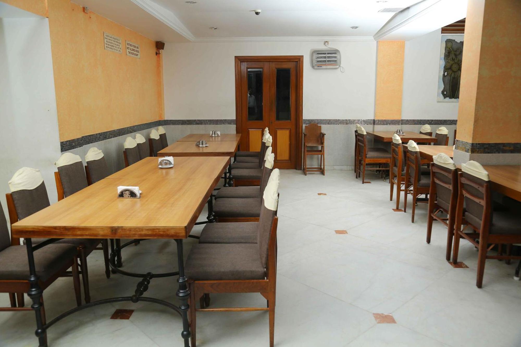 Hotel Surguru Pondicherry Exterior photo