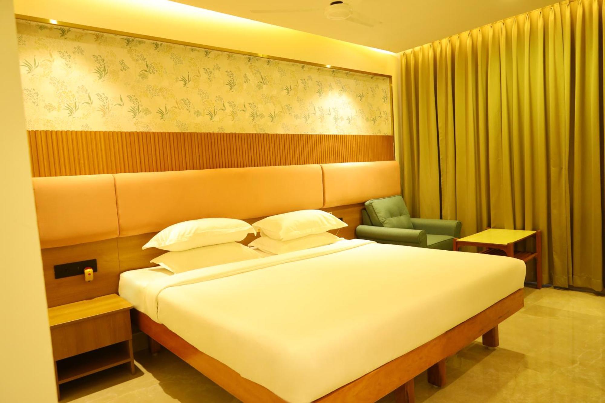 Hotel Surguru Pondicherry Room photo