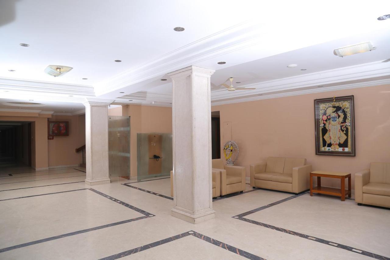 Hotel Surguru Pondicherry Exterior photo